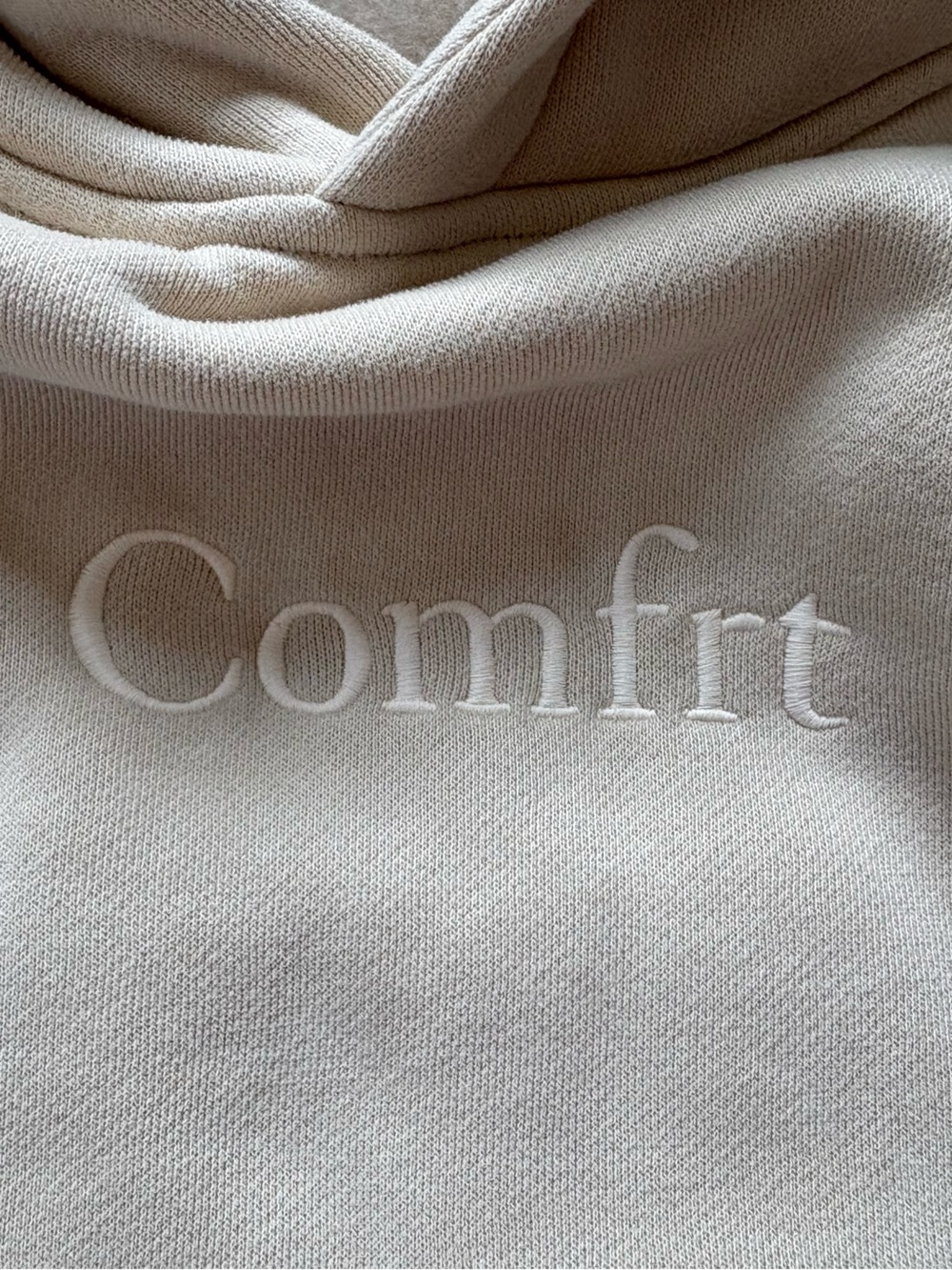 Cream Comfrt Signature hoodie - Picture 2 of 4